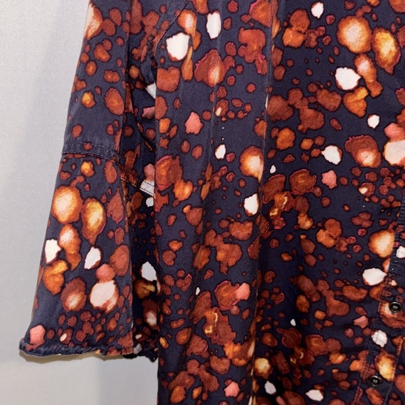 Westbound Oversized Spotted with Faded/Worn Look Size Small - Picture 3 of 10